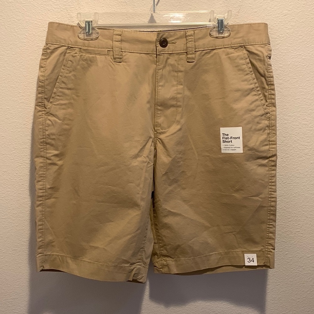NWT Mens Flat-Front Short from Sonoma ( Kohls). Waist 34. Inseam 10.5”. Tan.